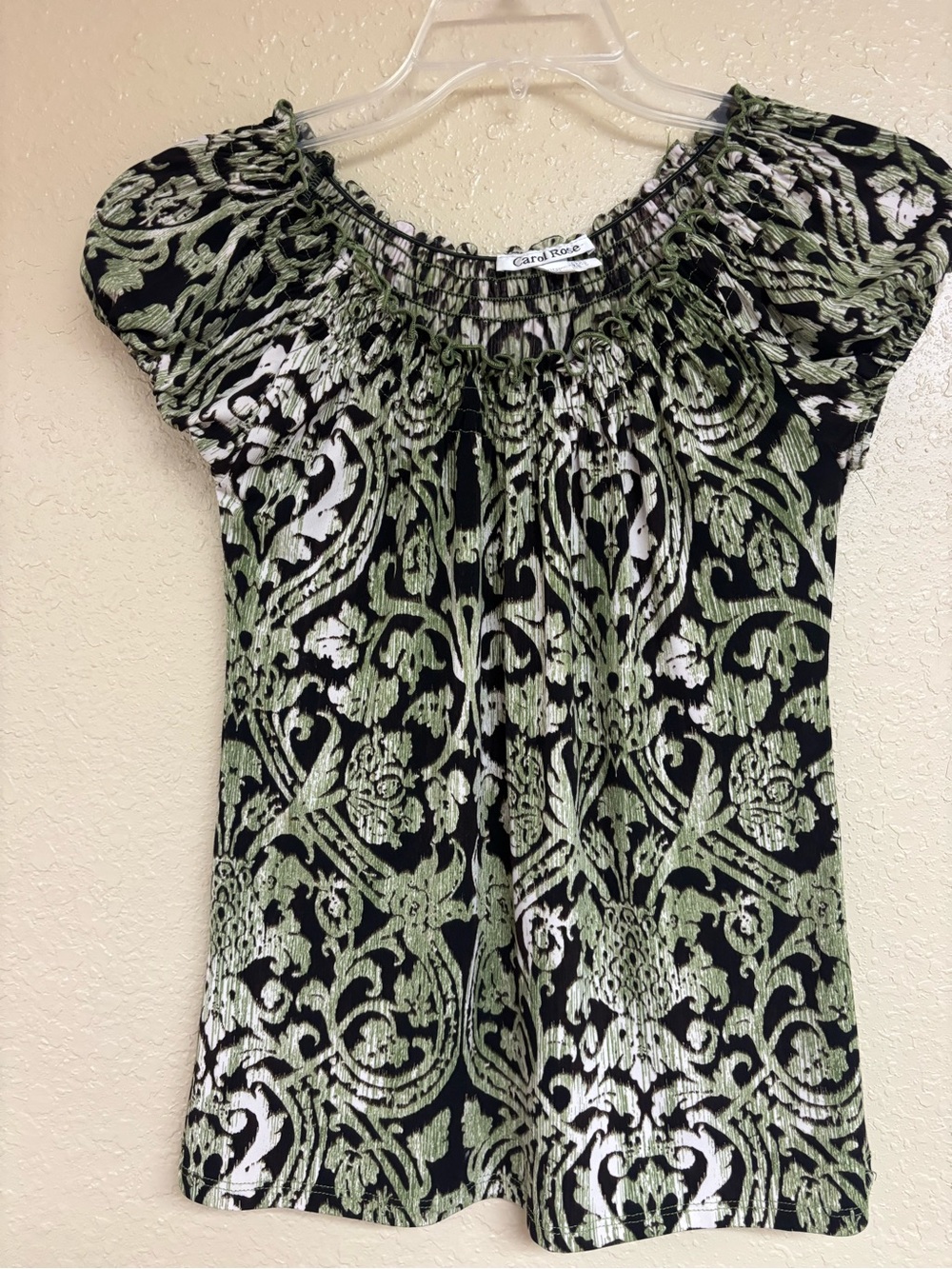 Carol Rose Black and Green Floral-Patterned Short Sleeve Top